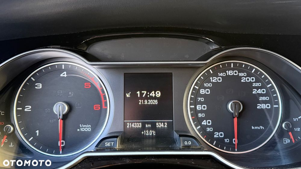 Audi A4 Avant 2.0 TDI DPF clean diesel S line Sportpaket - 18