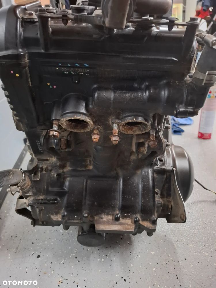 Kawasaki KLE 650 Versys silnik engine - 3