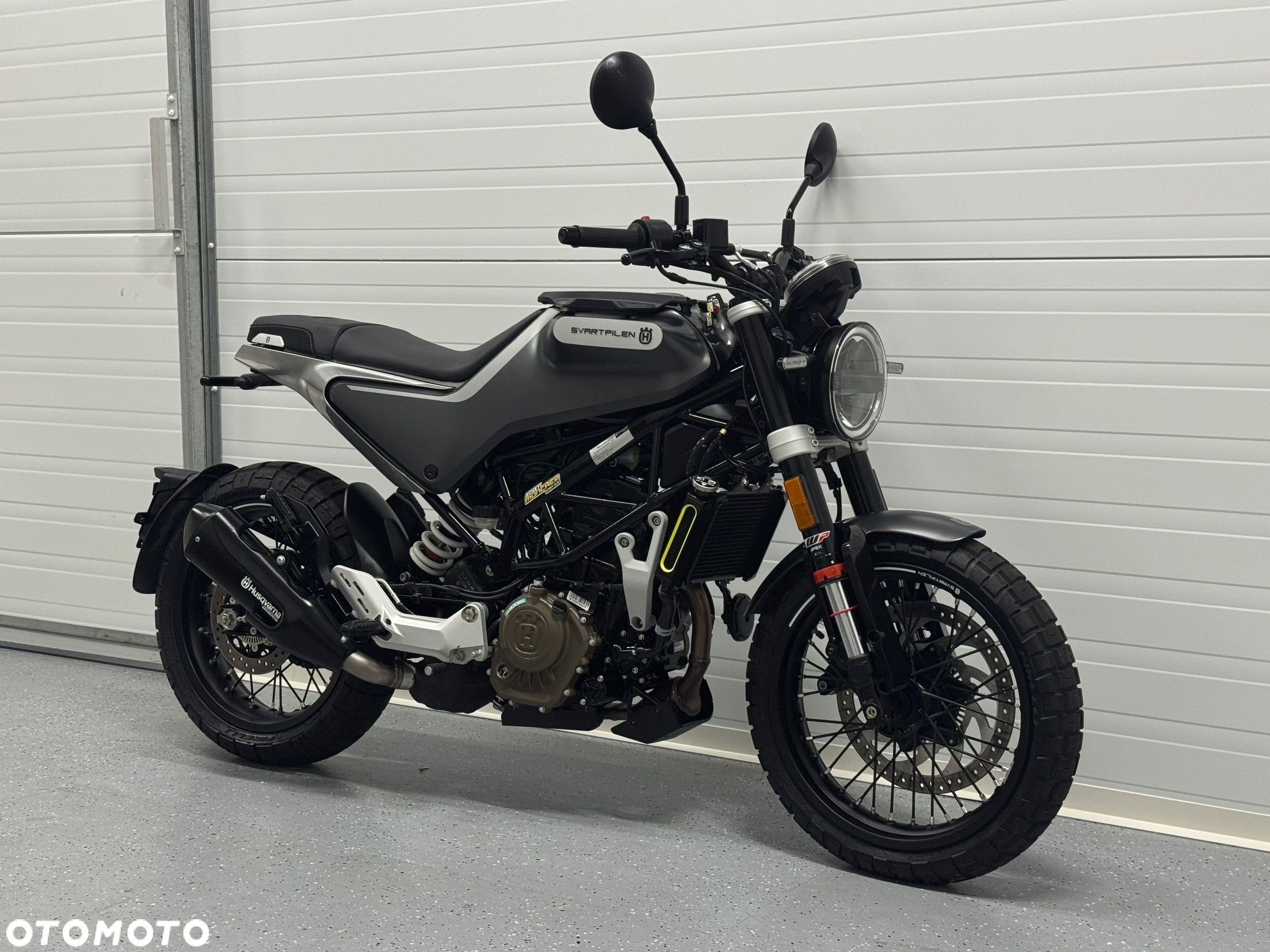 Husqvarna Svartpilen - 1