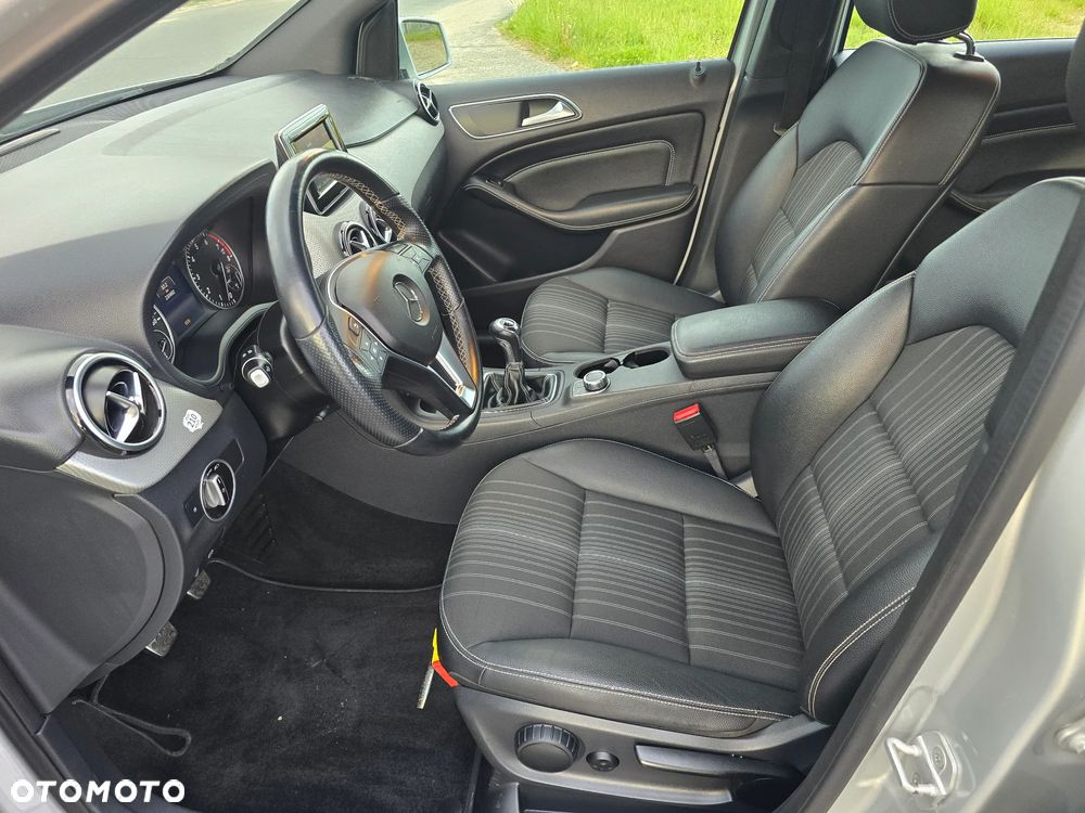 Mercedes-Benz Klasa B 180 BlueEFFICIENCY Edition Style - 9