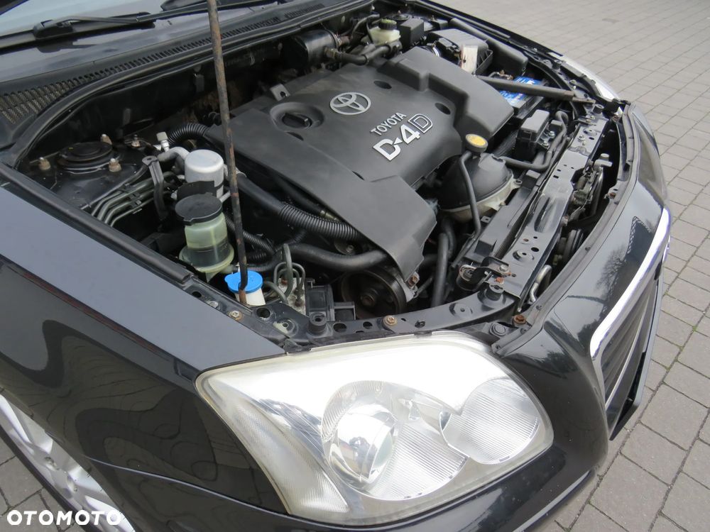 Toyota Avensis 2.0 D-4D Combi - 39