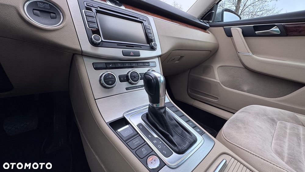 Volkswagen Passat 1.8 TSI Highline DSG - 29