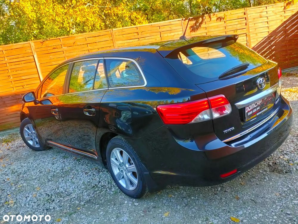 Toyota Avensis Combi 1.6 Life - 2