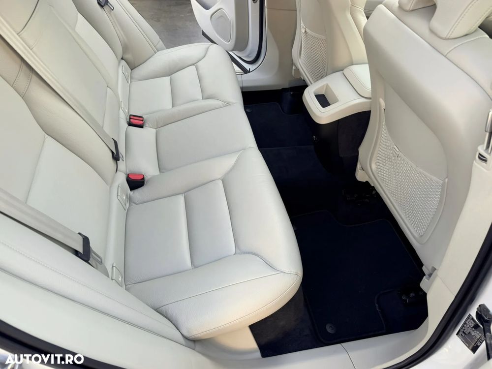 Volvo XC 60 - 10