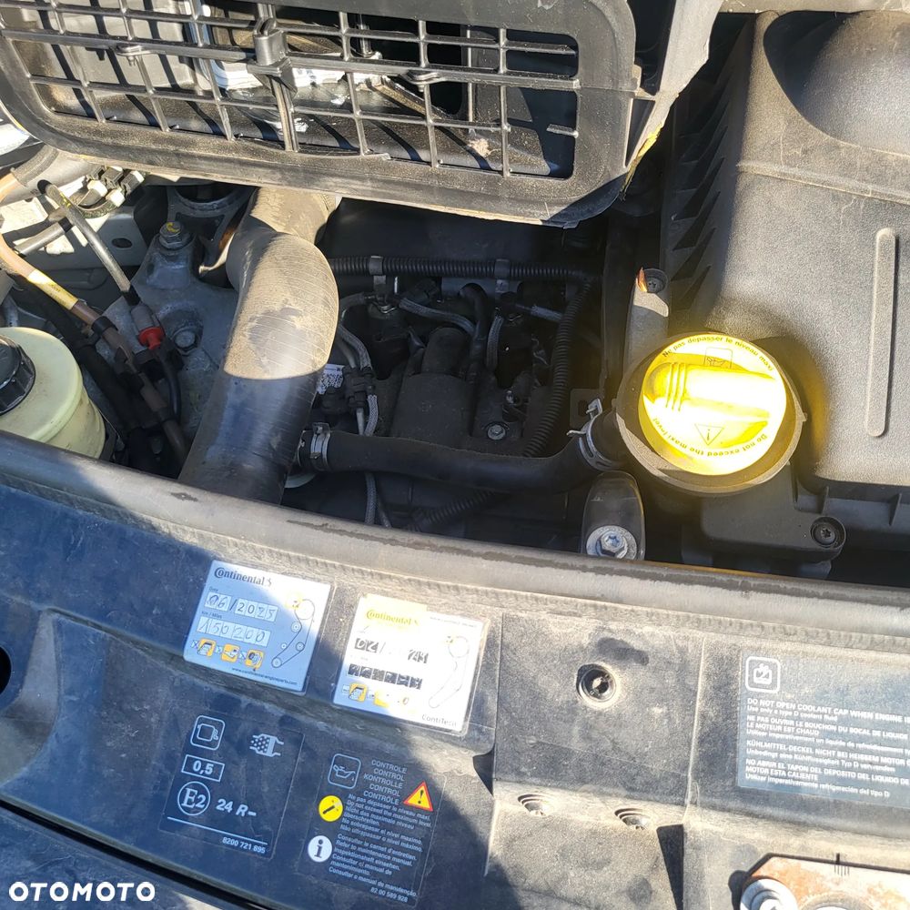 Renault Trafic - 22