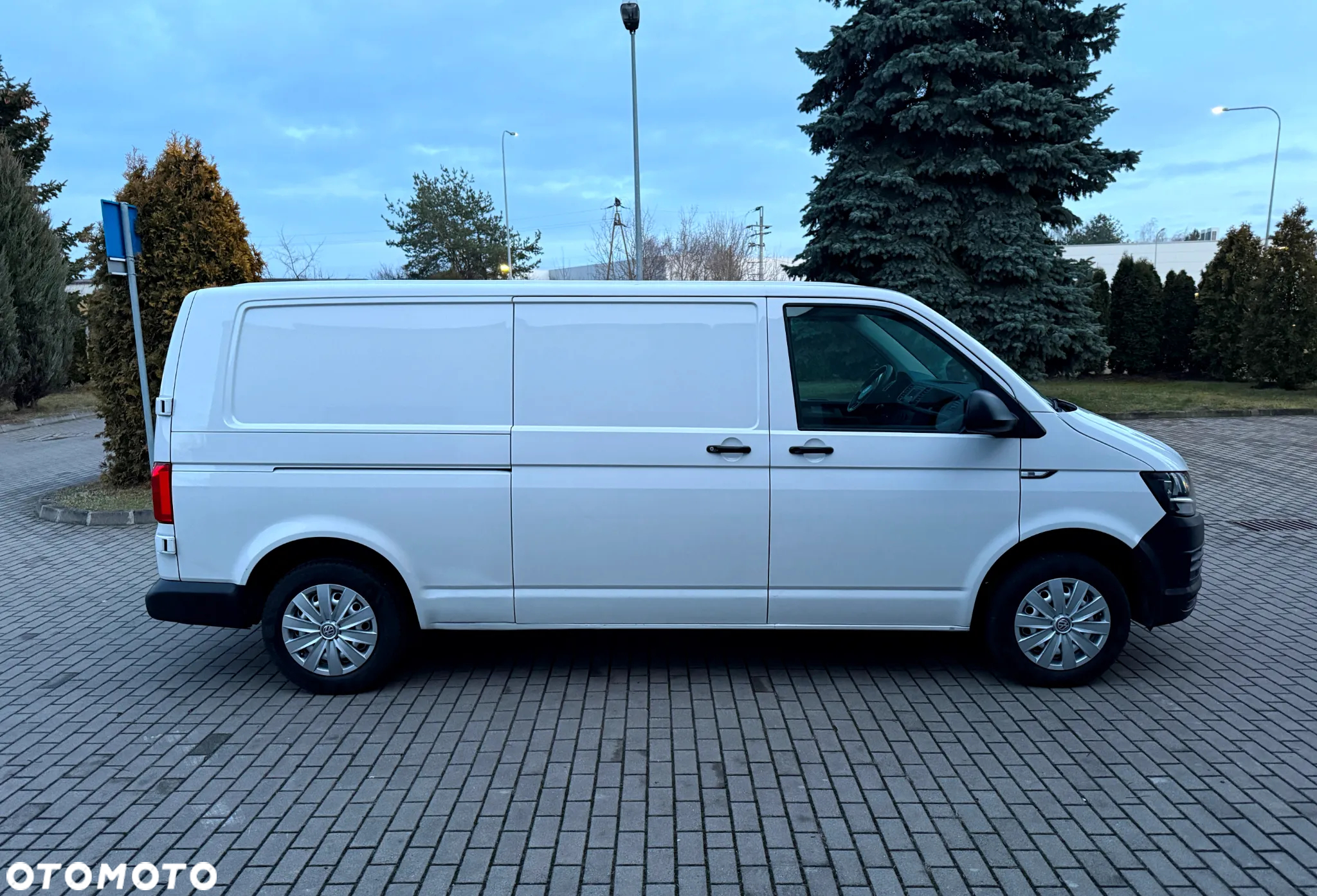 Volkswagen Transporter - 11