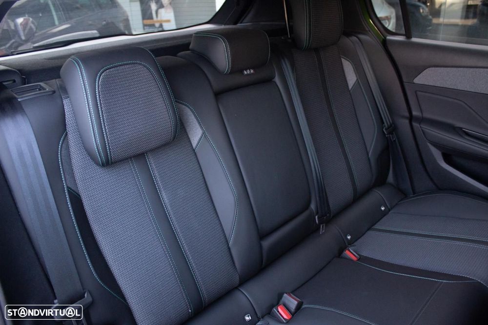 Peugeot 308 1.2 PureTech Allure - 25