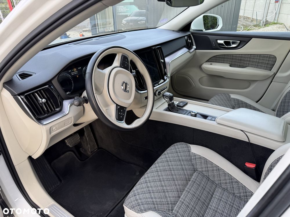 Volvo V60 T5 Geartronic Momentum - 13