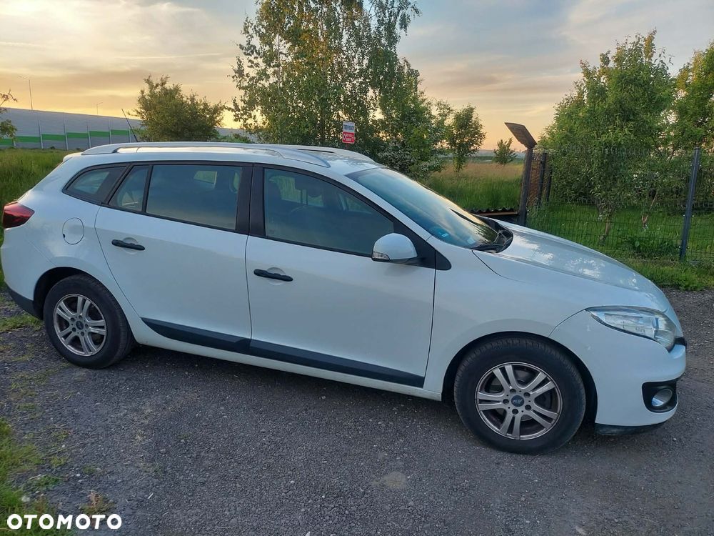 Renault Megane dCi 110 FAP Paris - 4