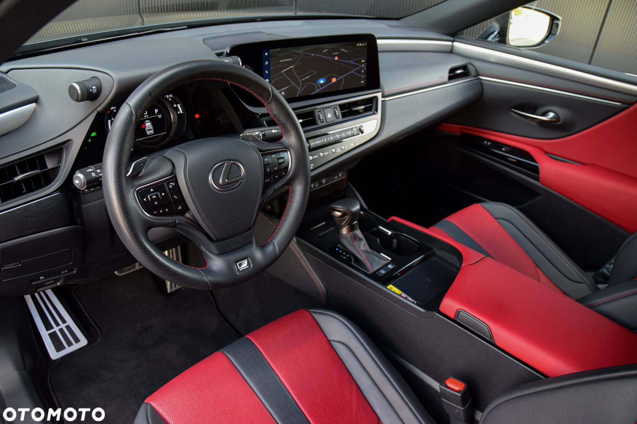 Lexus ES 300h F Sport Edition - 3