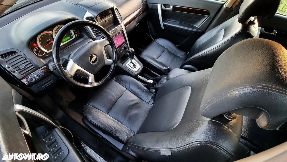 Chevrolet Captiva 2.0 4WD 7 Sitzer Automatik LT - 11