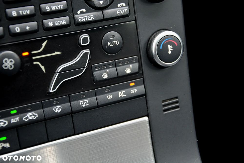 Volvo V70 2.0D Momentum - 36