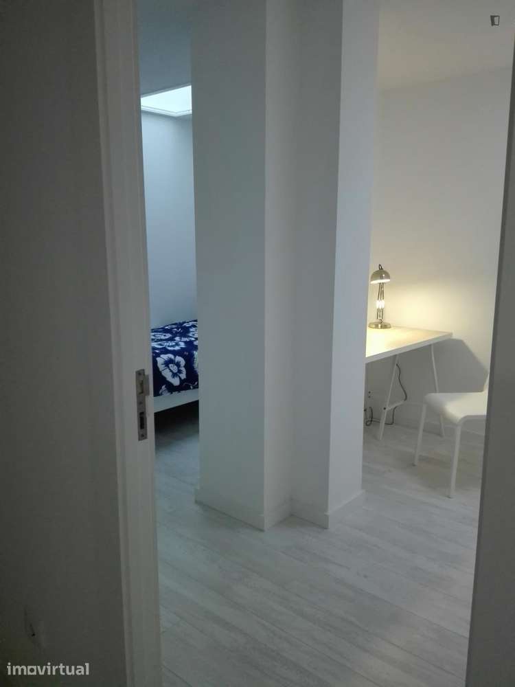 Quarto - localizado em Sete Rios Lisbon - Grande imagem: 3/14