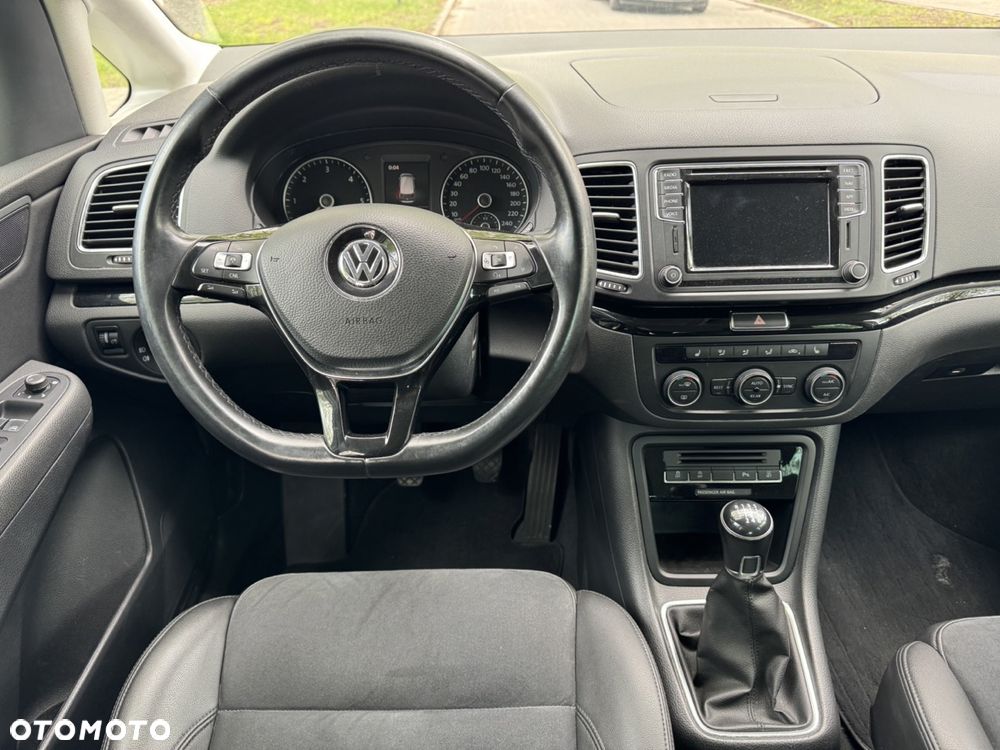 Volkswagen Sharan 2.0 TDI BMT Highline - 21