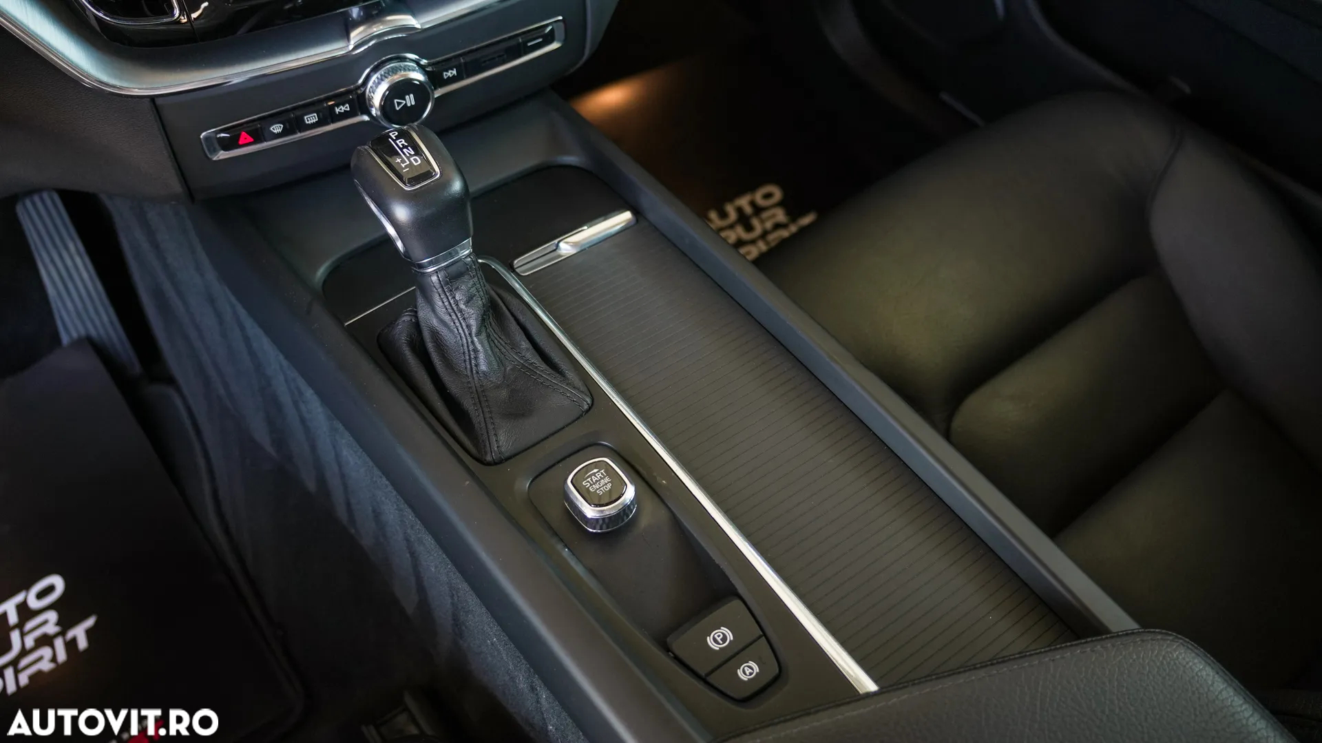 Volvo XC 60 D4 AWD Momentum - 14
