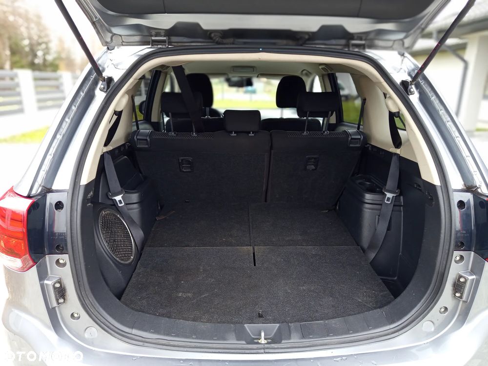 Mitsubishi Outlander 2.0 Intense + Navi 4WD CVT - 19