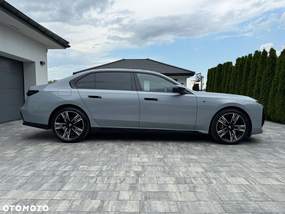 BMW Seria 7 740d xDrive sport - 5
