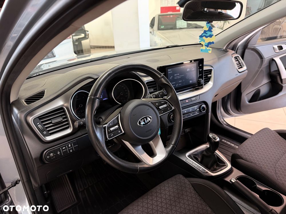 Kia XCeed 1.6 CRDi SCR L - 23