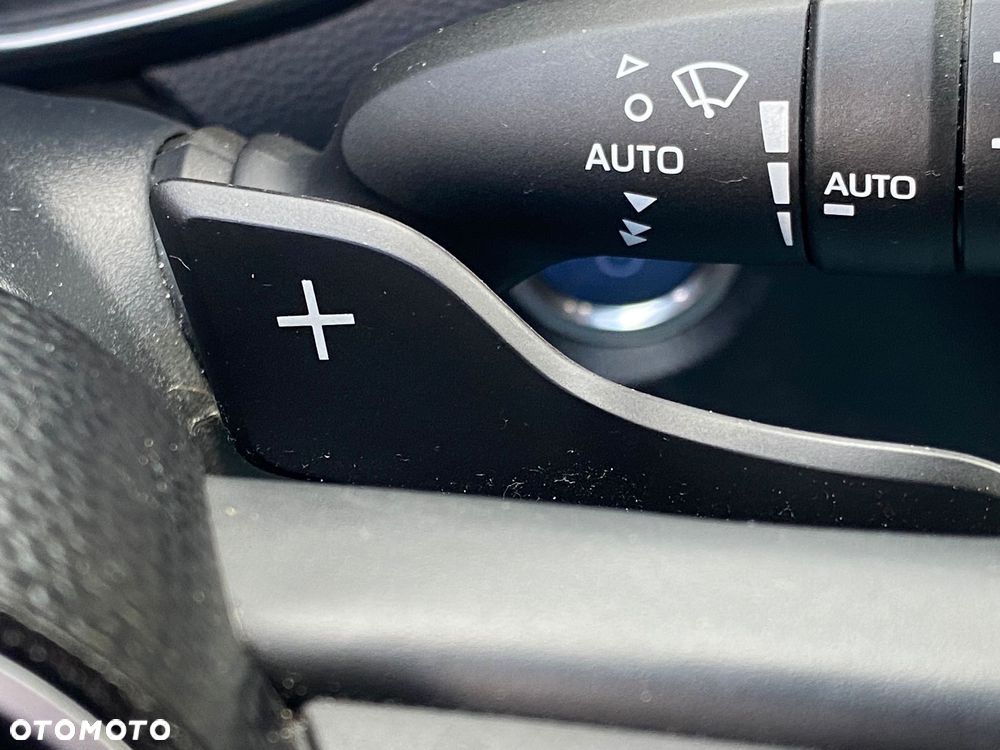 Toyota Corolla 2.0 Hybrid GR Sport - 26