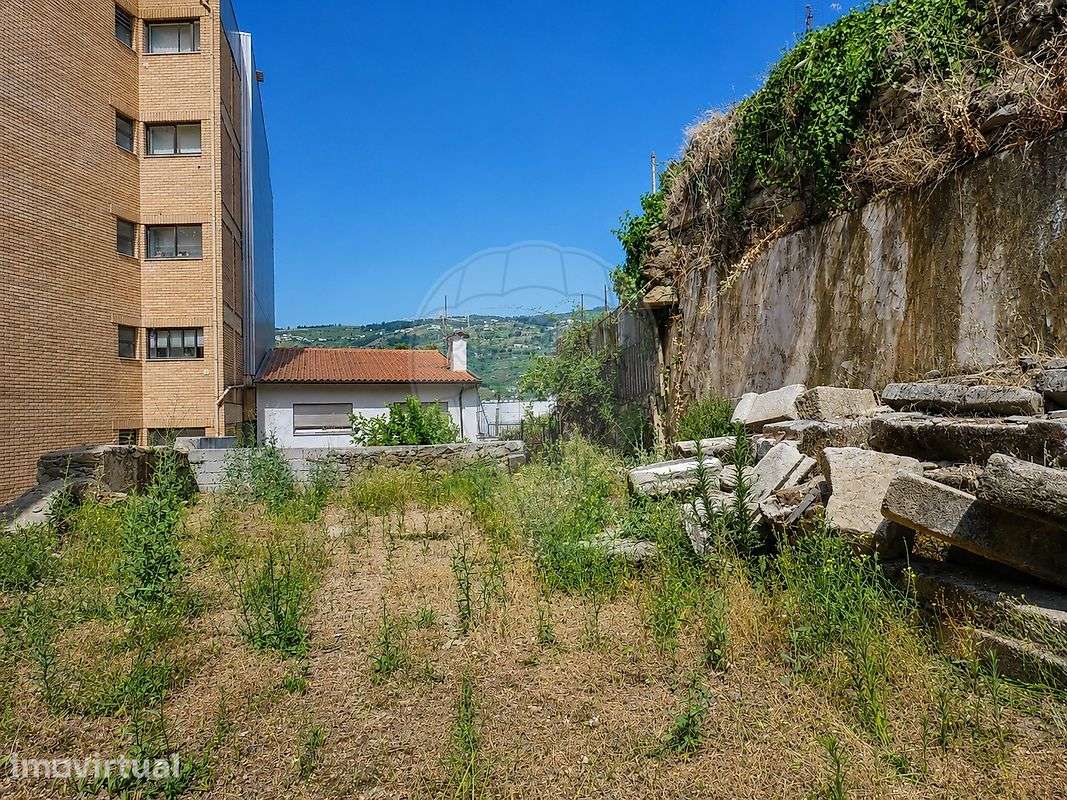 Terreno  para venda - Grande imagem: 2/4