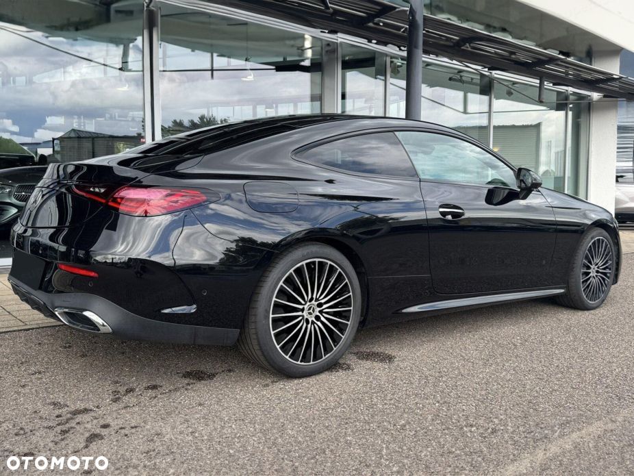 Mercedes-Benz CLE 300 mHEV 4-Matic AMG Line - 3