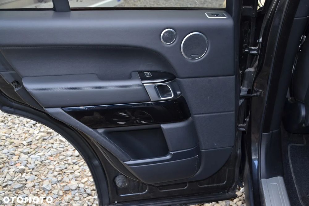 Land Rover Range Rover 4.4SD V8 LWB Vogue EU6 - 17