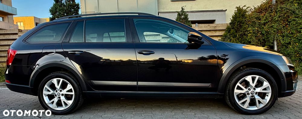 Skoda Octavia Combi 2.0 TDI (Green tec) 4x4 DSG Scout - 14