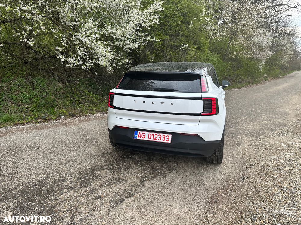 Volvo EX30 Twin Motor Performance AWD Black Edition Ultra - 11