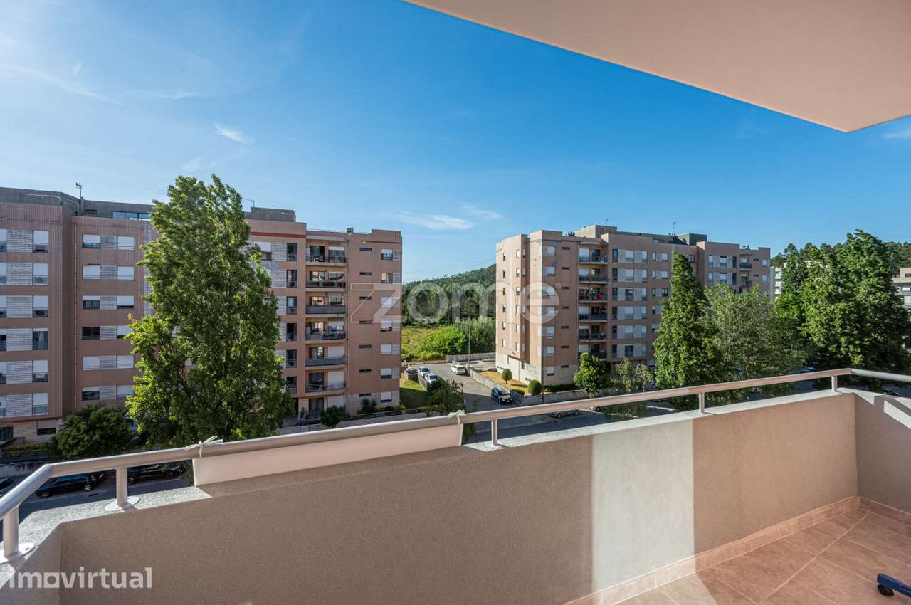 T2 com Suíte, Varandas e Lugar de Garagem em Valongo - Grande imagem: 4/28