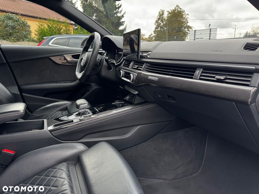 Audi A4 Avant 45 TDI quattro tiptronic S line - 32