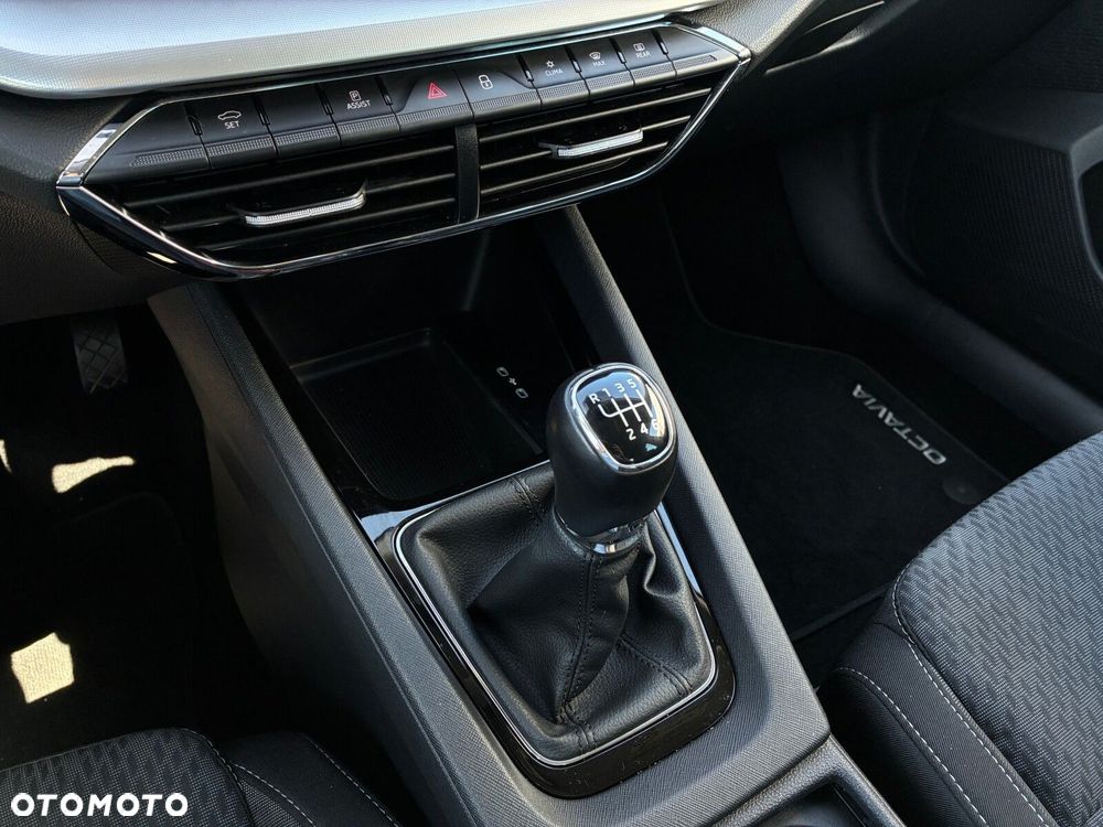 Skoda Octavia 1.5 TSI ACT Style - 17