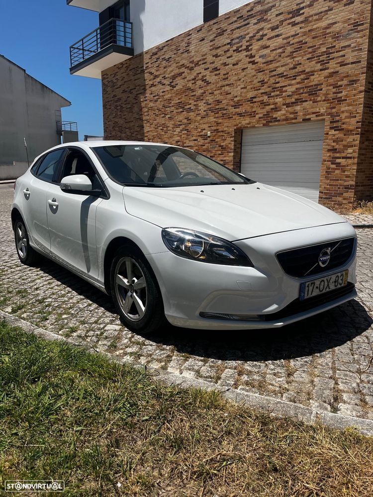 Volvo V40 1.6 D2 R-Design Momentum - 3