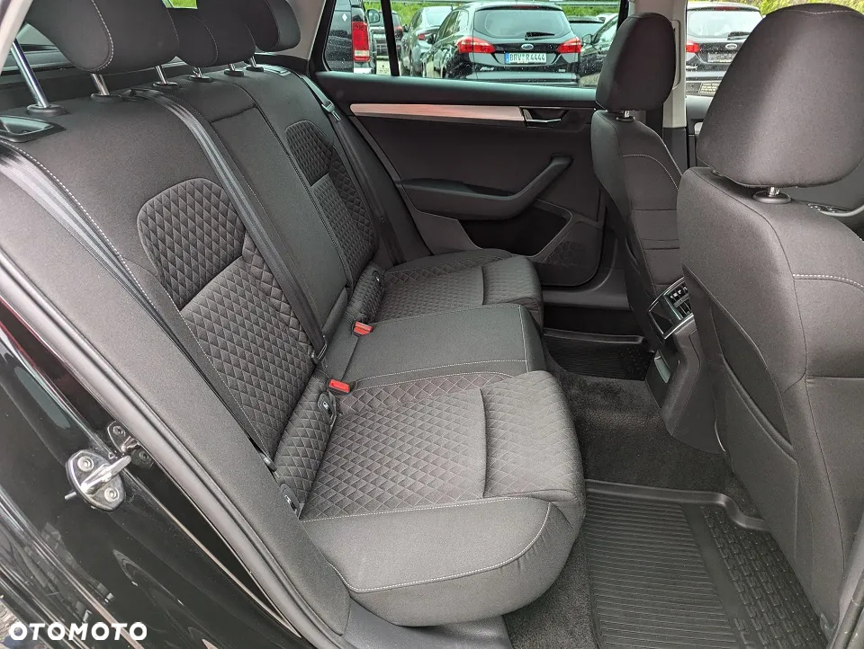 Skoda Superb 2.0 TDI SCR Style DSG - 23