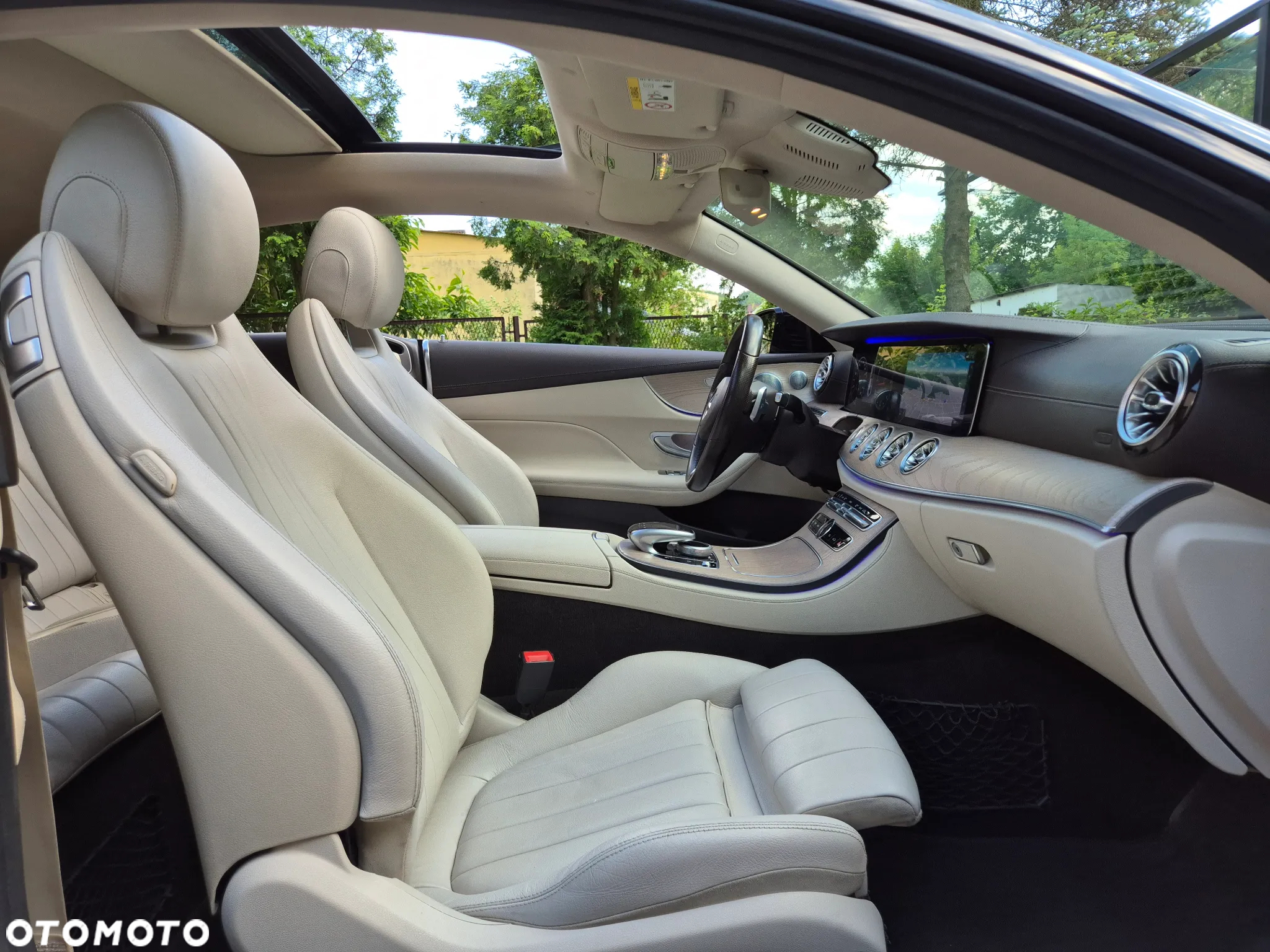 Mercedes-Benz Klasa E 220 d Coupe 9G-TRONIC AMG Line - 36