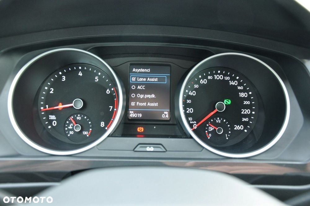 Volkswagen Tiguan - 12