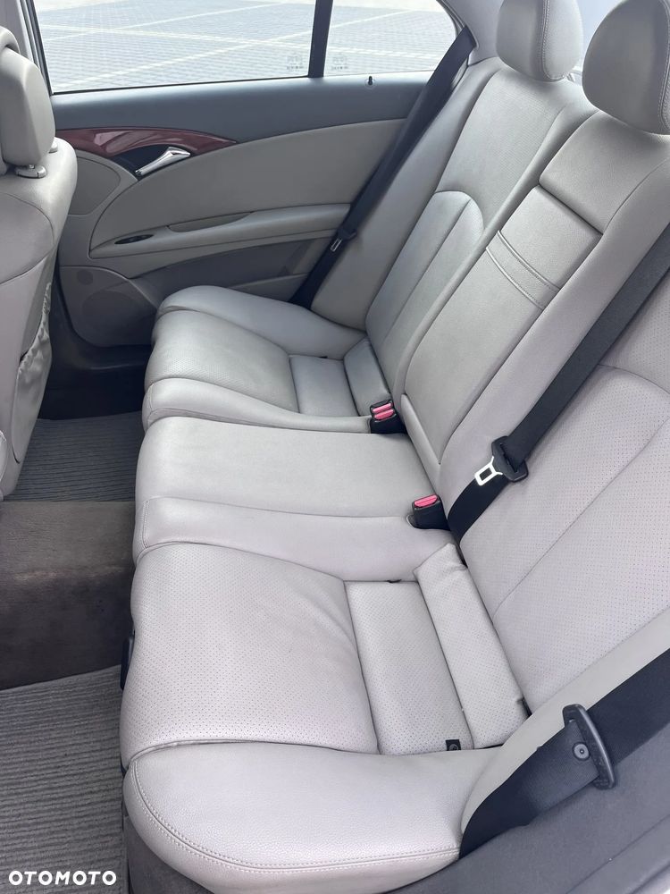 Mercedes-Benz Klasa E - 8