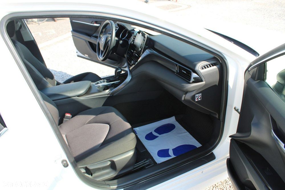 Toyota Camry - 31