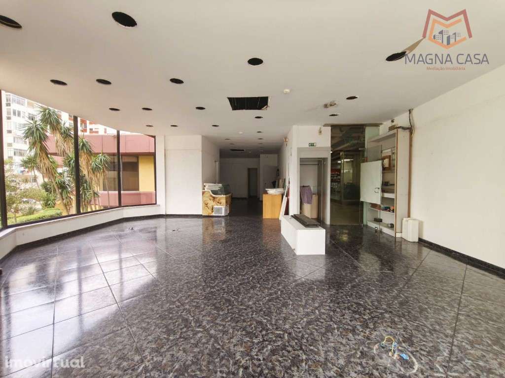 Loja no Centro Comercial das Palmeiras em Oeiras. Oportunidade Única - Grande imagem: 5/19