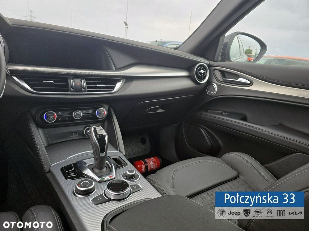 Alfa Romeo Stelvio - 27