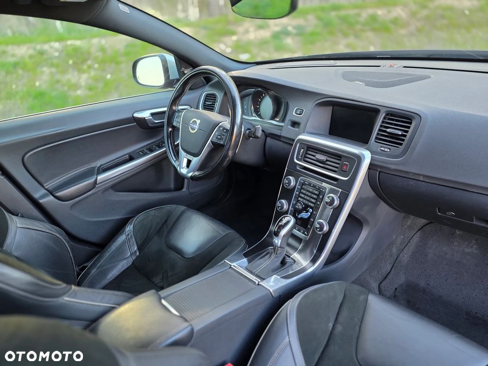 Volvo S60 T6 AWD Geartronic RDesign - 6