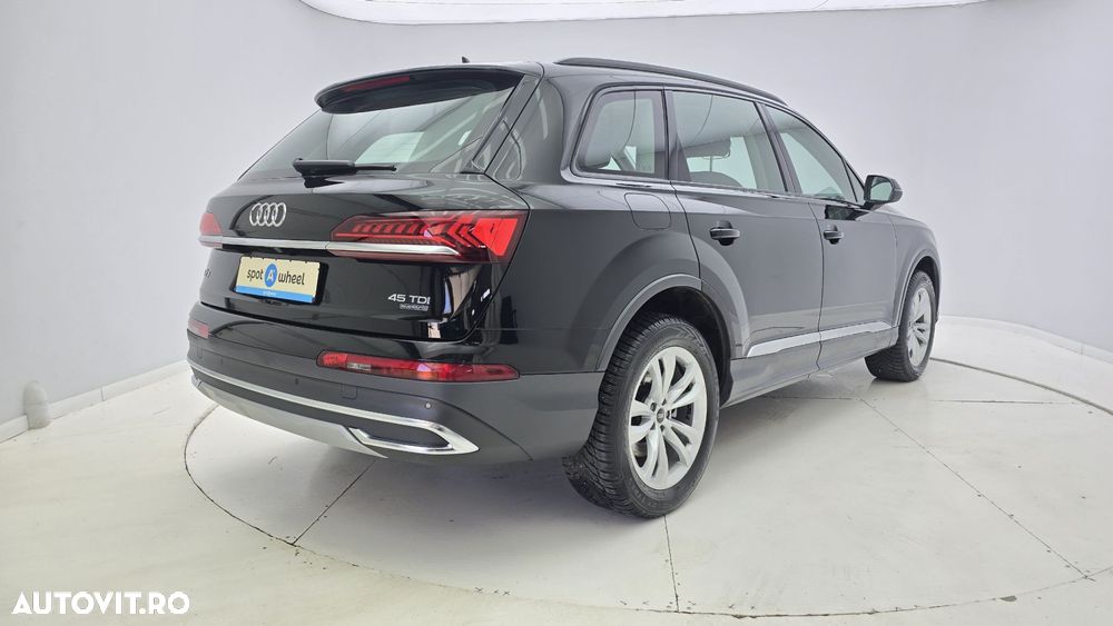 Audi Q7 - 7