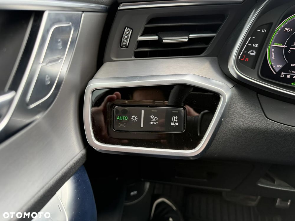 Audi A6 Avant 55 TFSI e Quattro Sport S tronic - 24