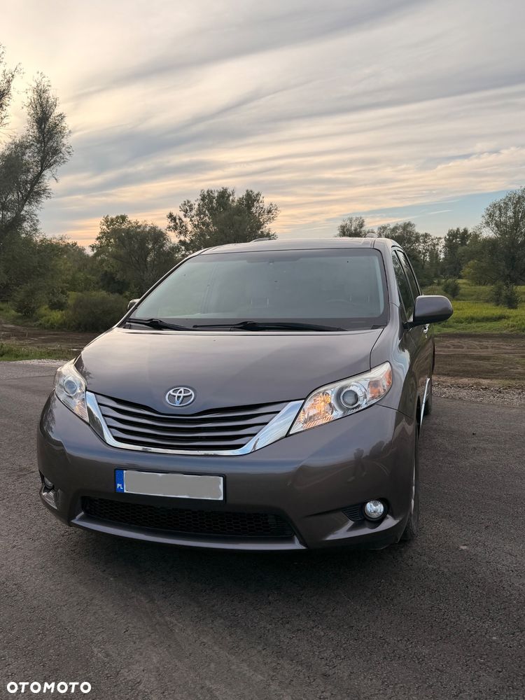 Toyota Sienna 3.5 V6 - 5