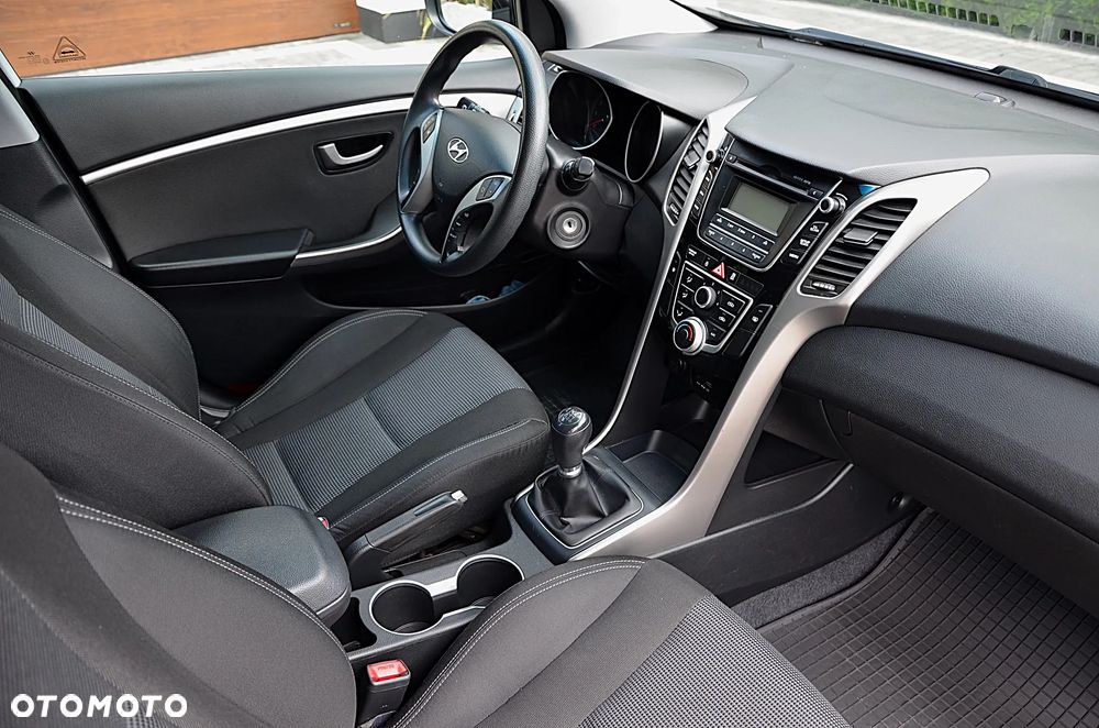 Hyundai i30 1.4 BlueDrive Classic + - 24