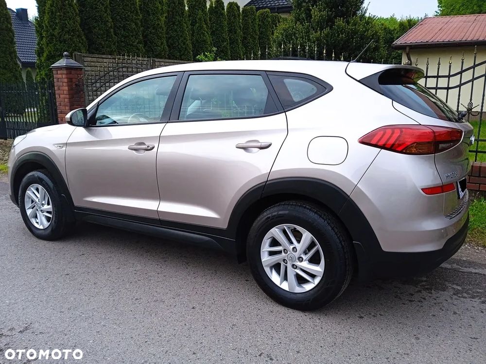 Hyundai Tucson 1.6 GDI BlueDrive Comfort 2WD - 25