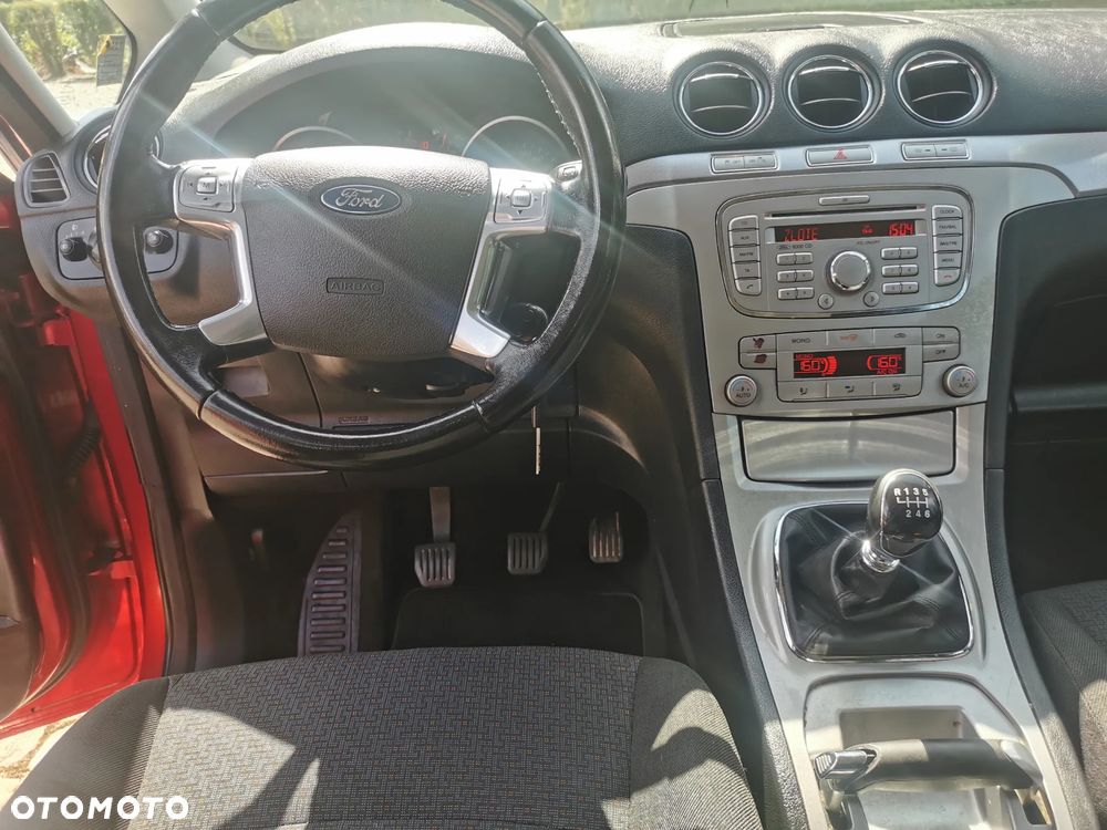 Ford Galaxy 2.0 TDCi Ghia - 8
