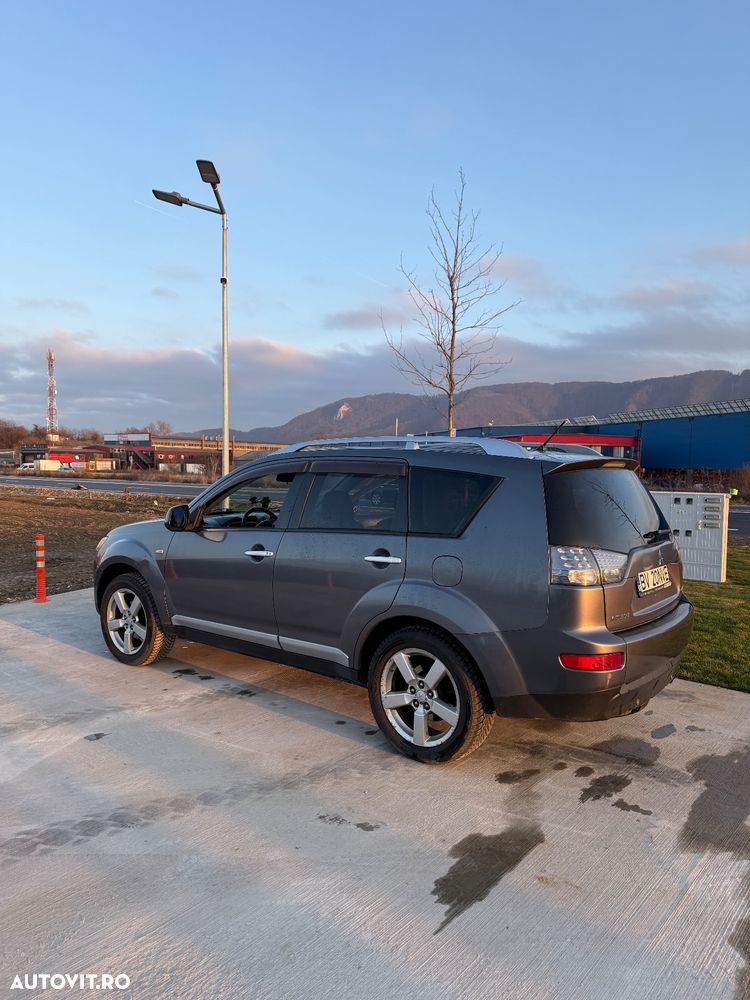 Mitsubishi Outlander 2.2 DI-D Instyle - 4