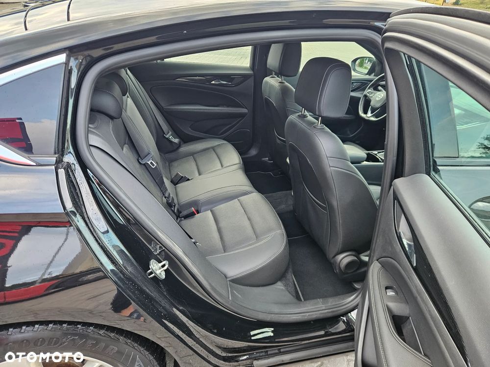 Opel Insignia - 11