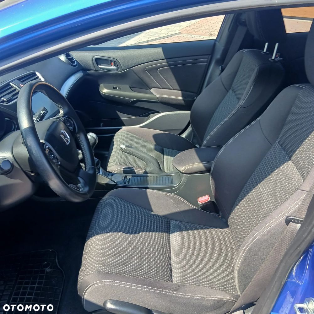 Honda Civic 1.6 i-DTEC Executive Black Edition - 10