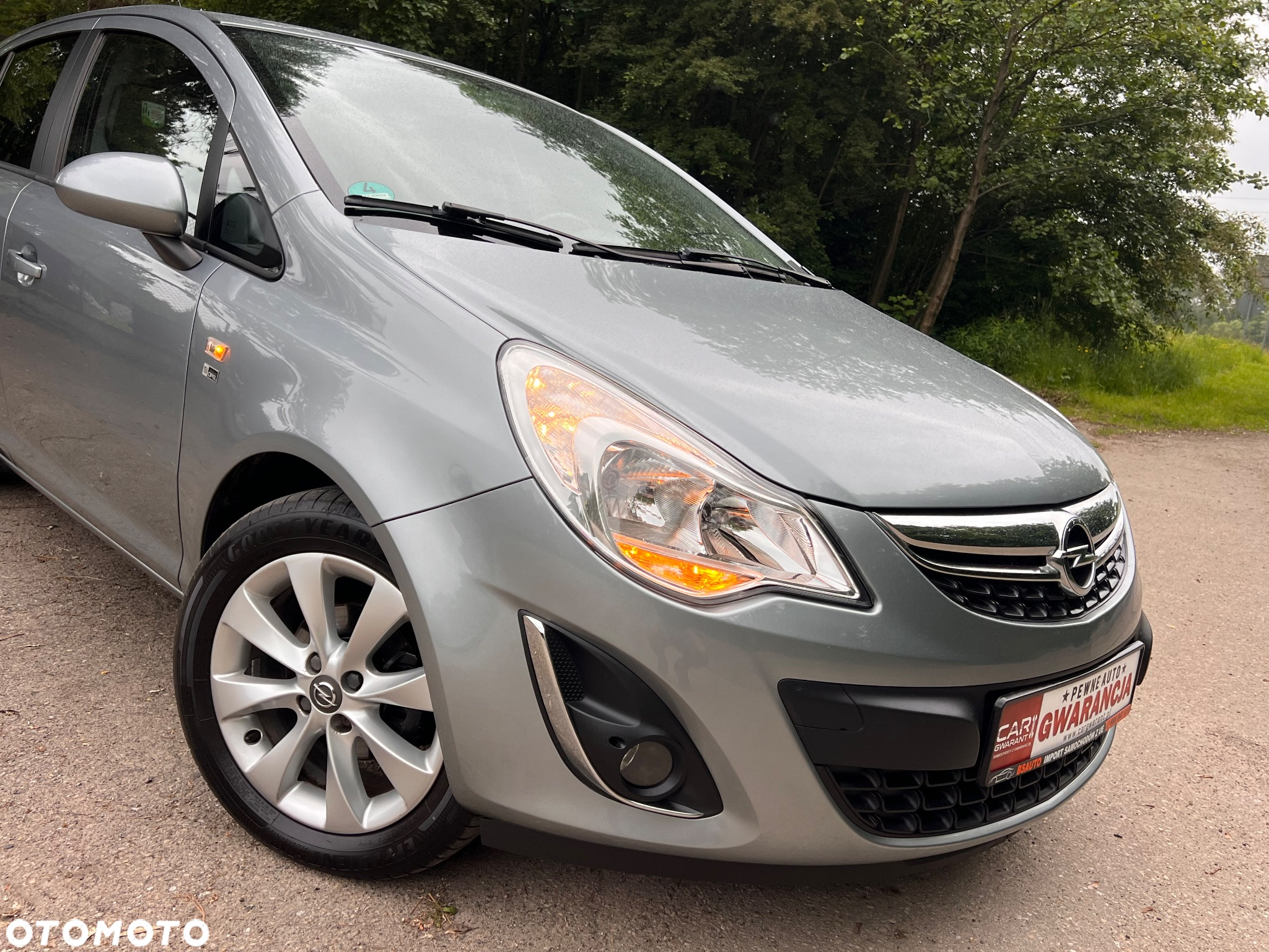 Opel Corsa 1.4 16V Cosmo - 11